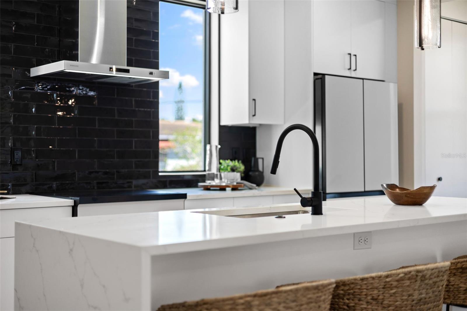 Image 24 of 56 For 2205 16th Street N