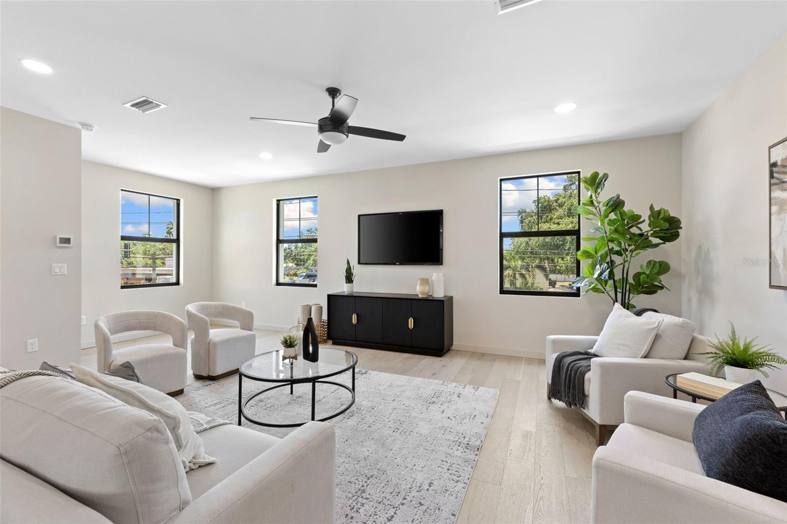 Image 39 of 56 For 2205 16th Street N