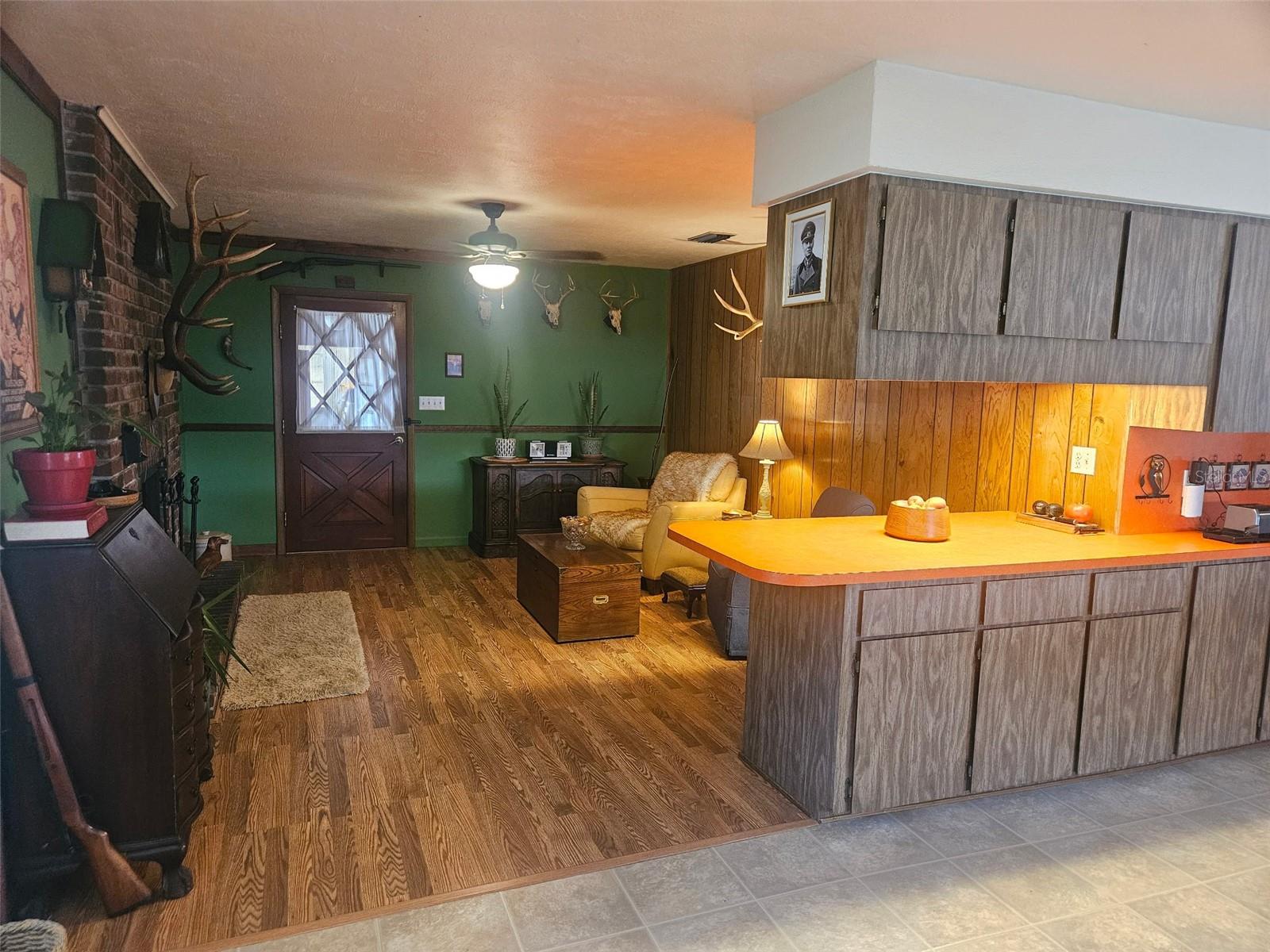 Image 13 of 44 For 1109 Burton Street