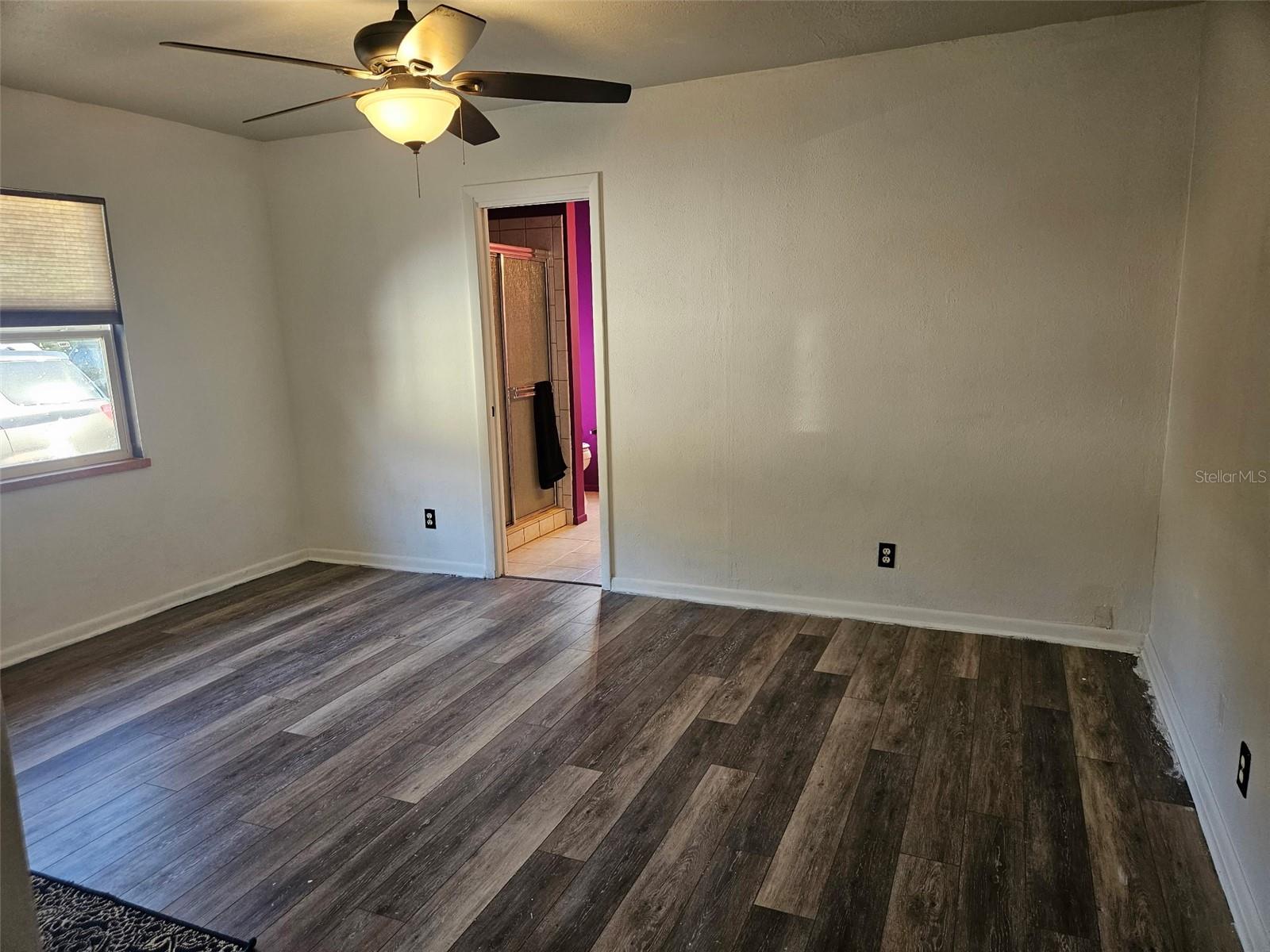 Image 17 of 44 For 1109 Burton Street