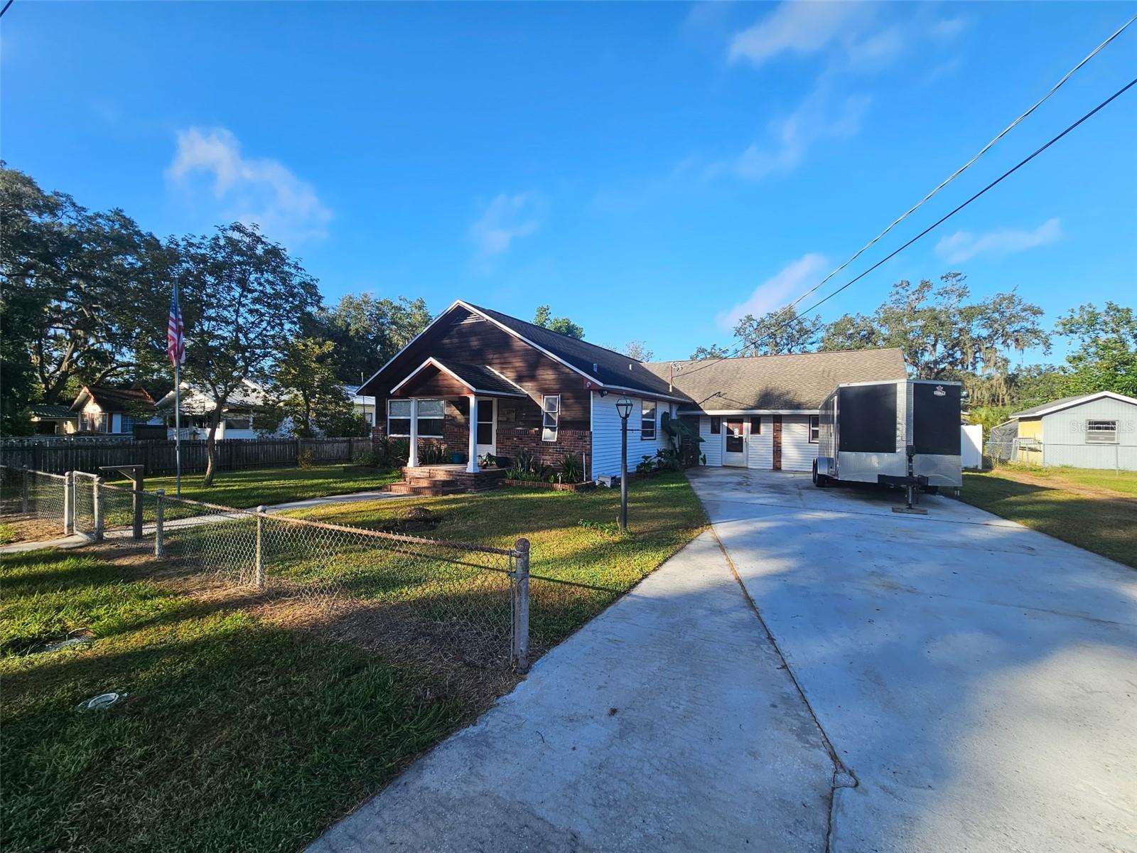 Image 3 of 44 For 1109 Burton Street