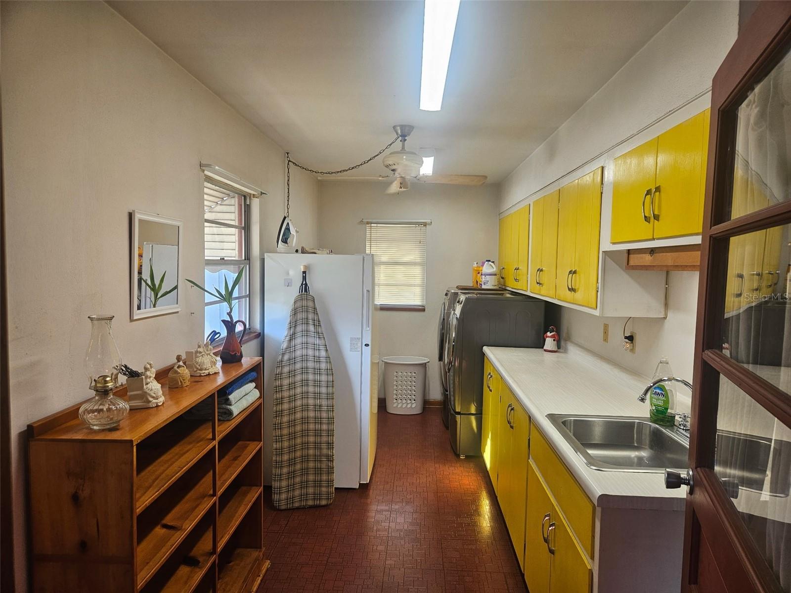 Image 31 of 44 For 1109 Burton Street