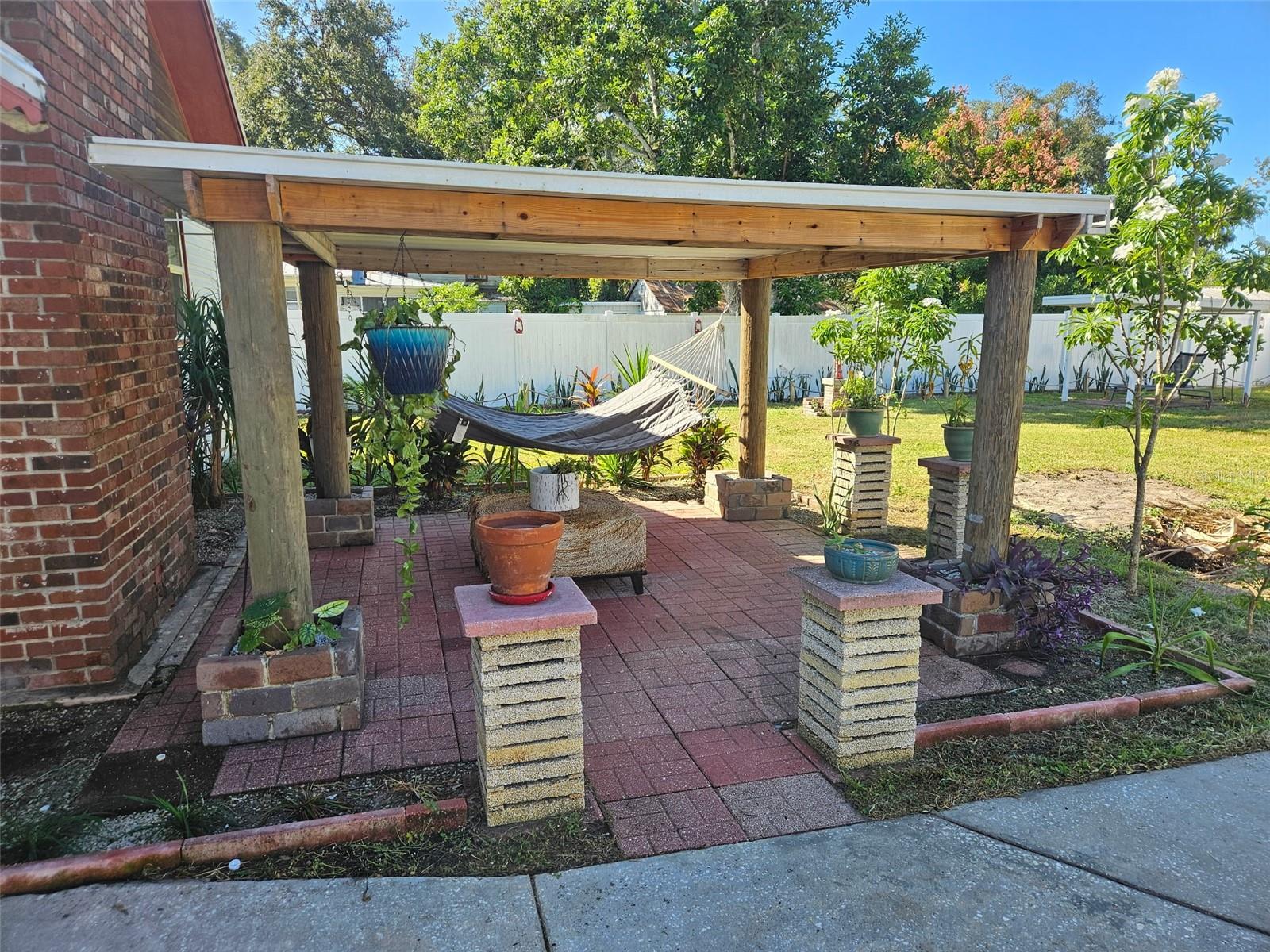 Image 36 of 44 For 1109 Burton Street