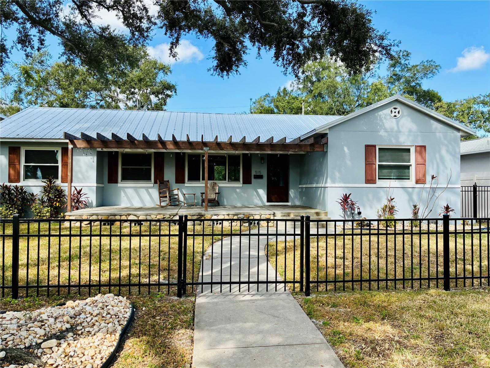 Listing Details for 515 34th Avenue Ne, ST PETERSBURG, FL 33704