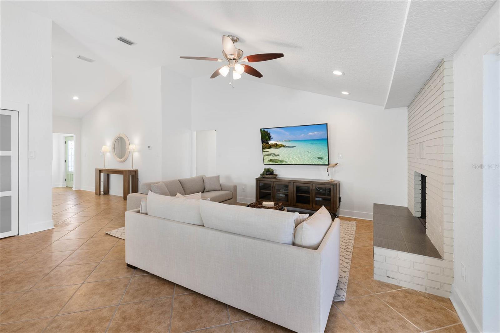 Image 9 of 39 For 4451 San Juan Drive