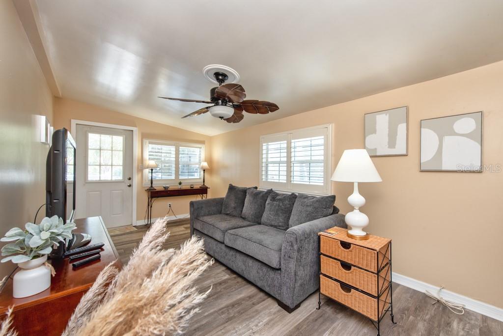 Image 5 of 42 For 4851 Gandy Boulevard B2l38