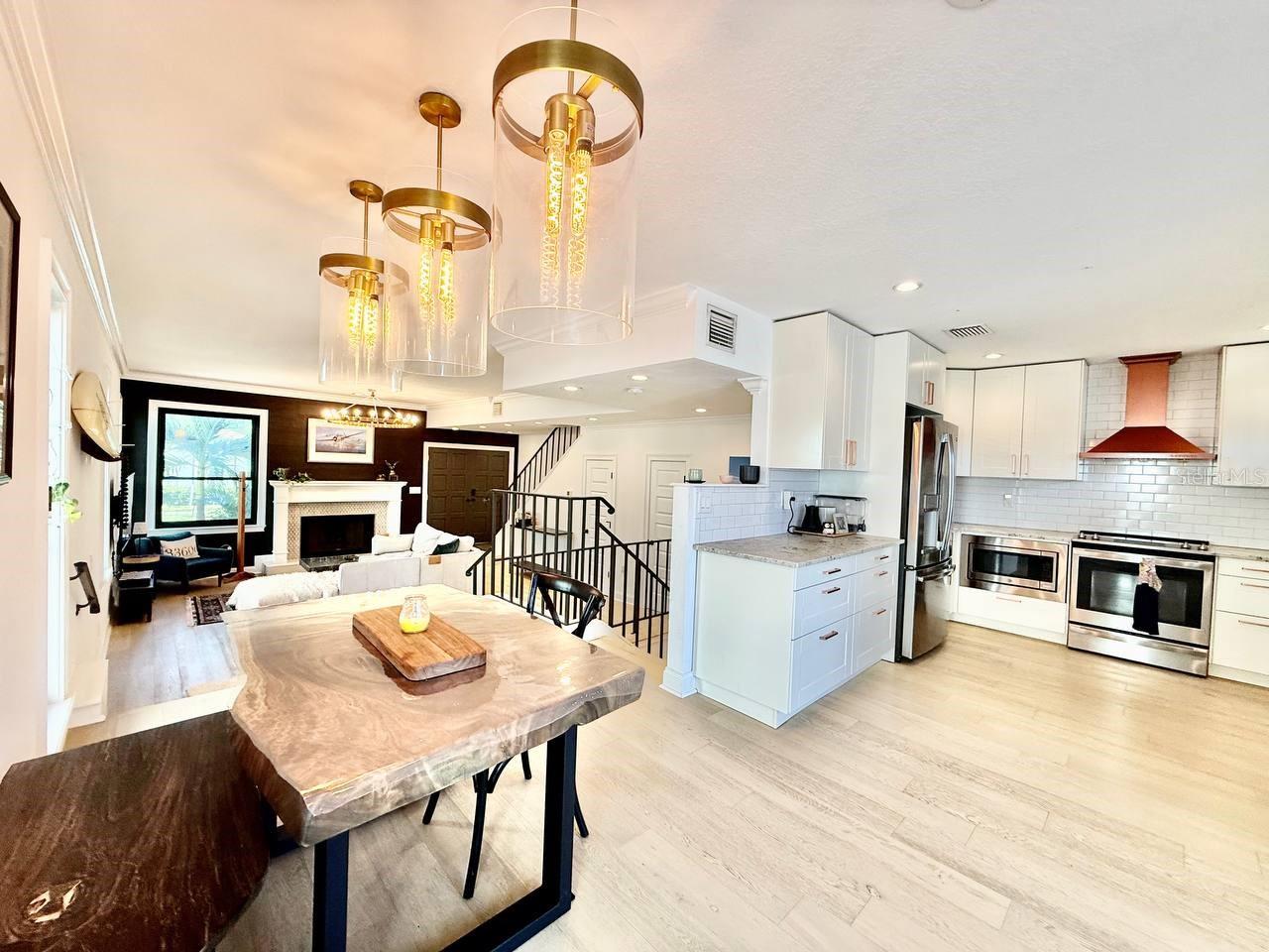 Image 15 of 44 For 162 Davis Boulevard