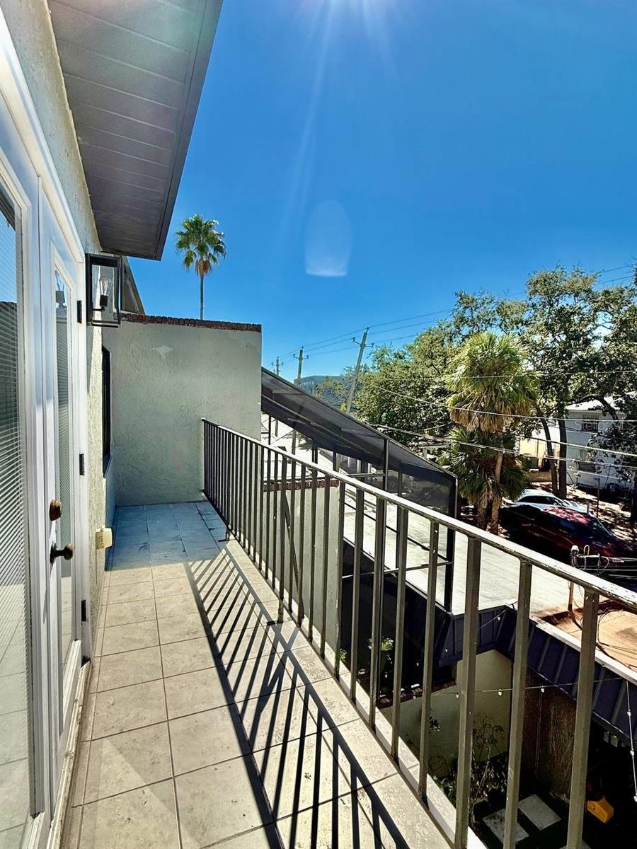 Image 24 of 44 For 162 Davis Boulevard