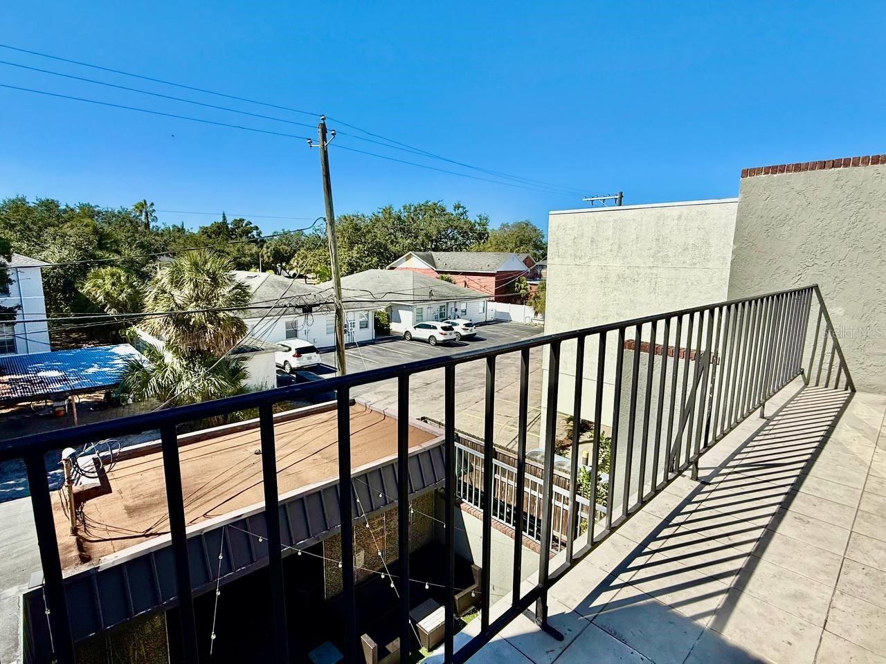 Image 25 of 44 For 162 Davis Boulevard