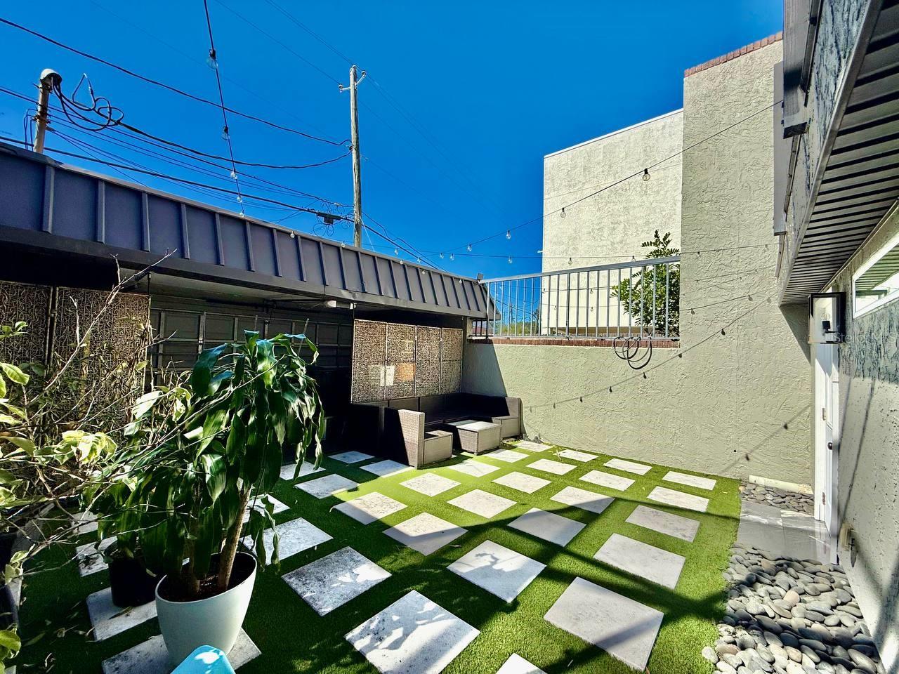 Image 36 of 44 For 162 Davis Boulevard