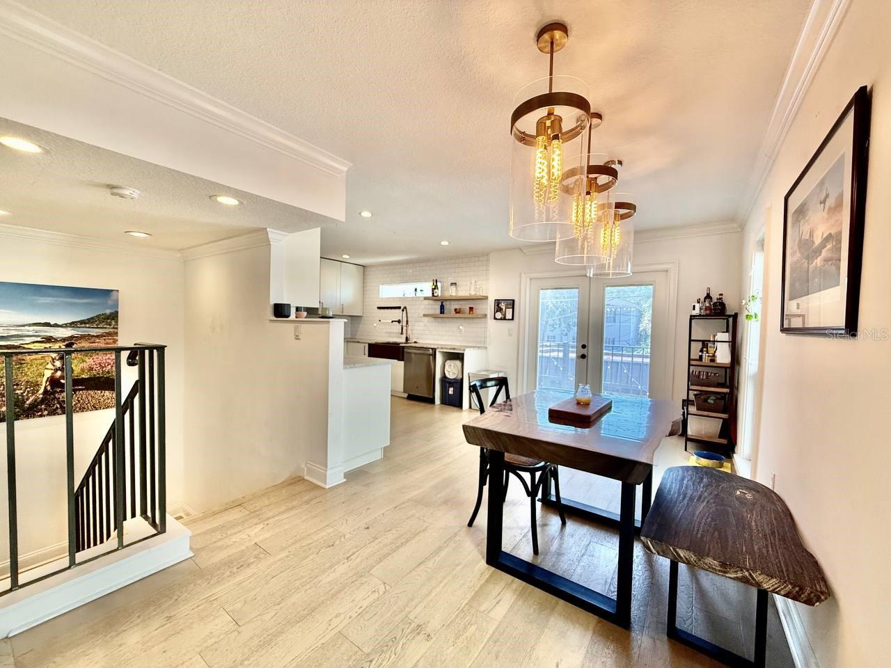 Image 9 of 44 For 162 Davis Boulevard