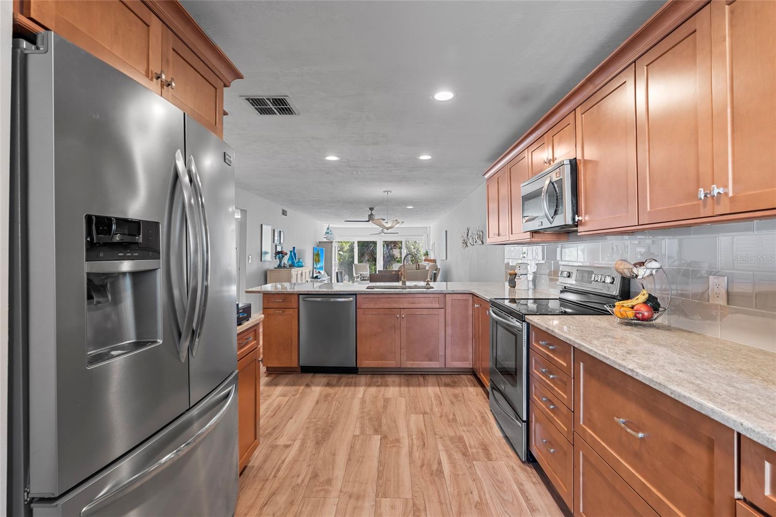 Image 6 of 37 For 10152 Regal Drive