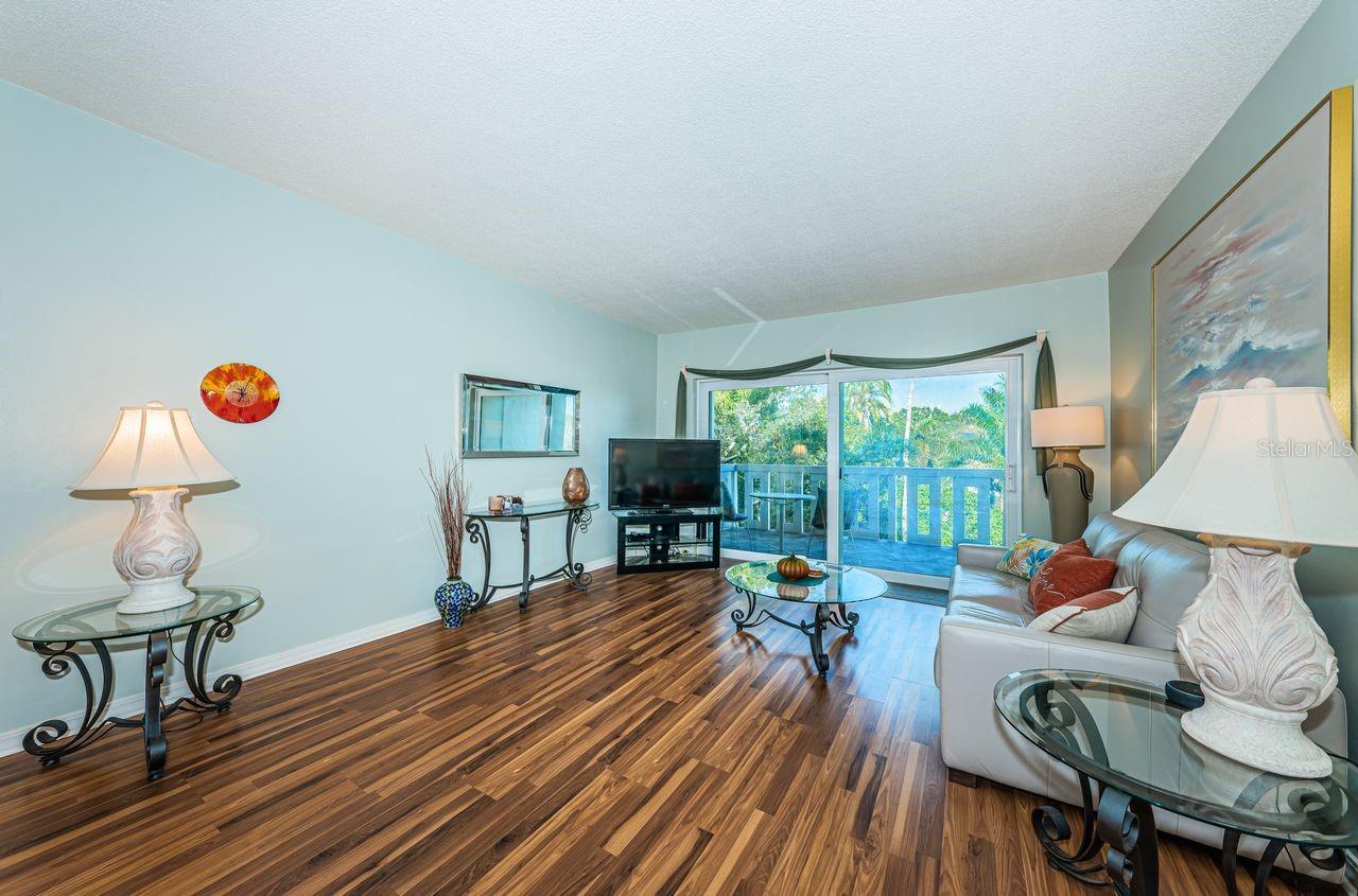 Image 11 of 55 For 1200 North Shore Drive Ne 314