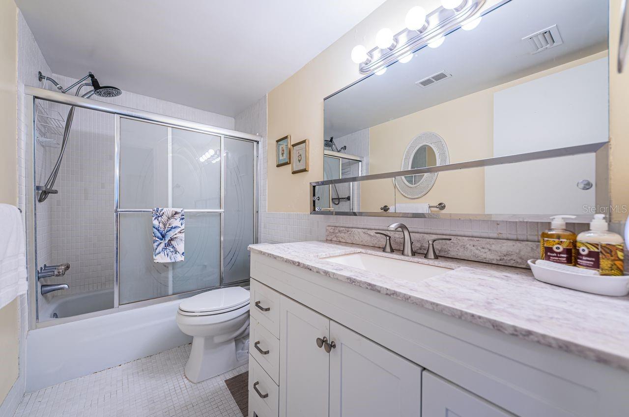 Image 19 of 55 For 1200 North Shore Drive Ne 314