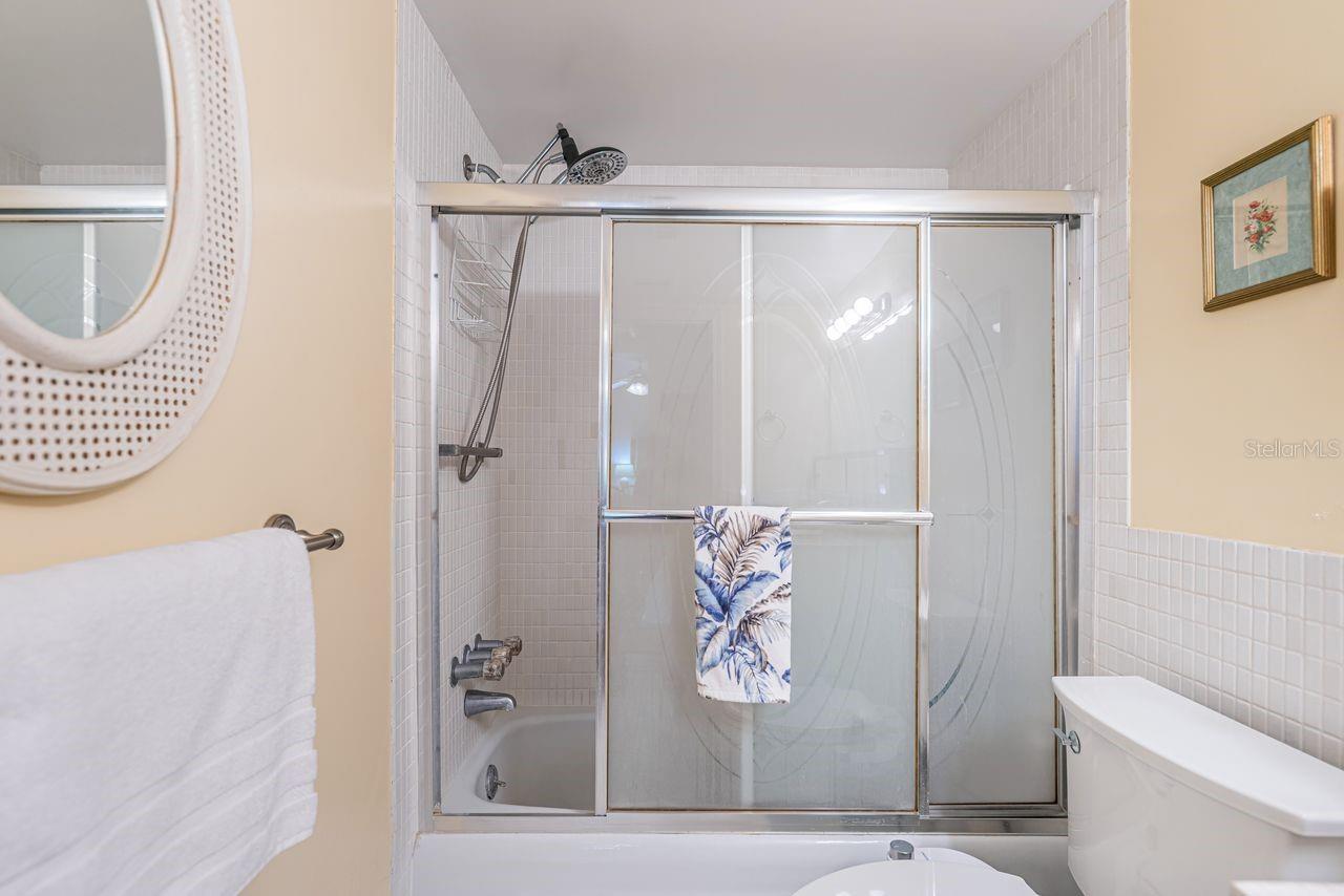 Image 20 of 55 For 1200 North Shore Drive Ne 314