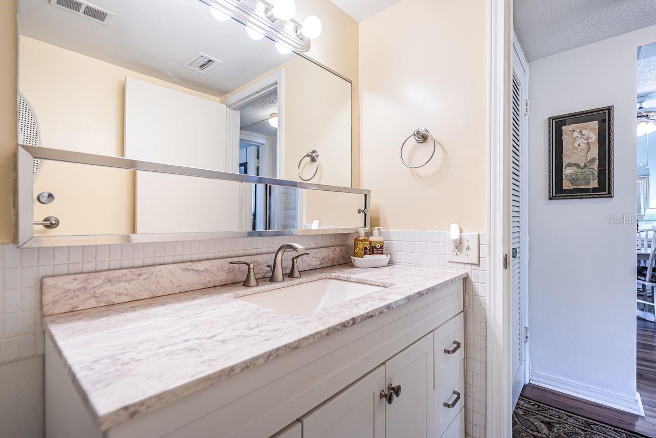 Image 21 of 55 For 1200 North Shore Drive Ne 314