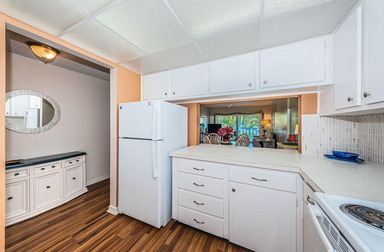 Image 3 of 55 For 1200 North Shore Drive Ne 314