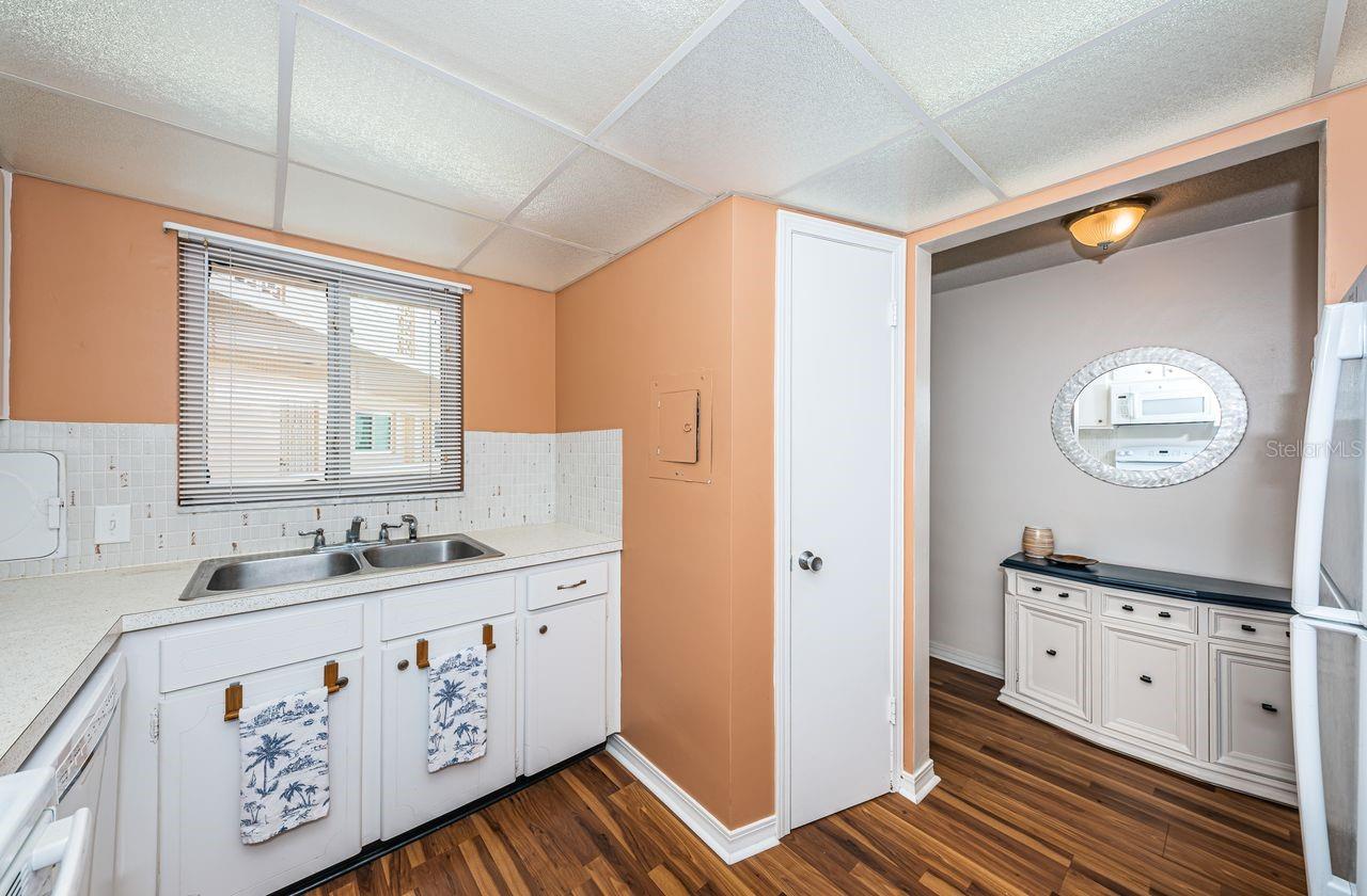 Image 6 of 55 For 1200 North Shore Drive Ne 314