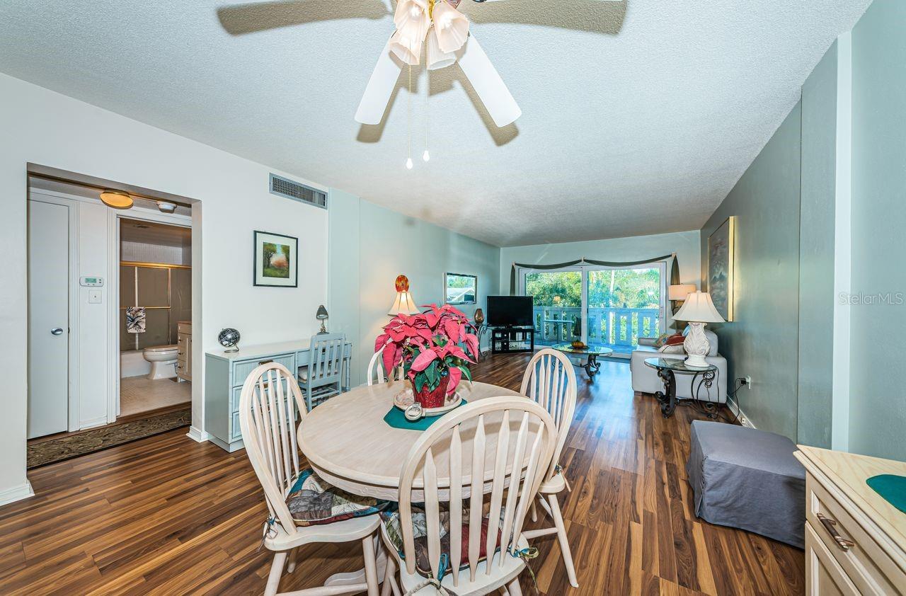 Image 8 of 55 For 1200 North Shore Drive Ne 314