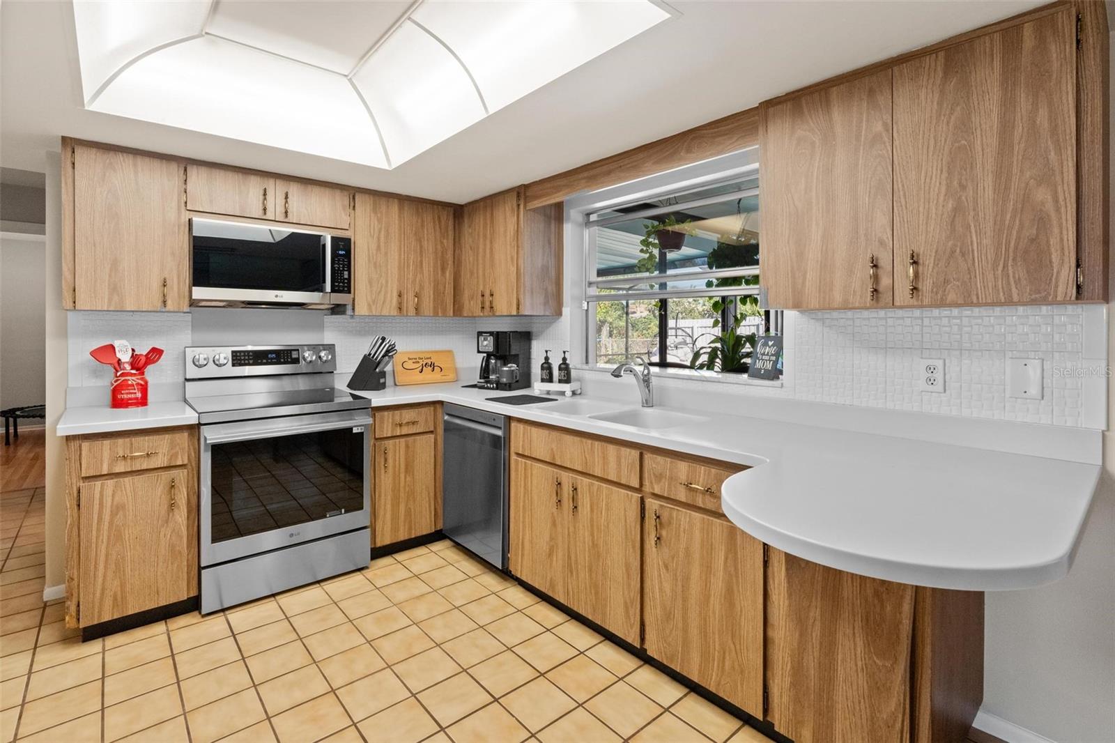 Image 10 of 57 For 14321 113th Avenue