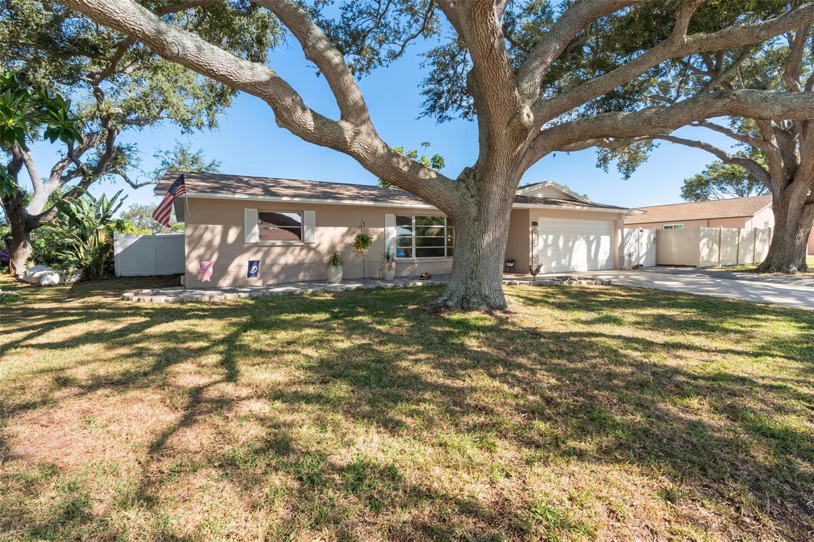 Image 40 of 57 For 14321 113th Avenue