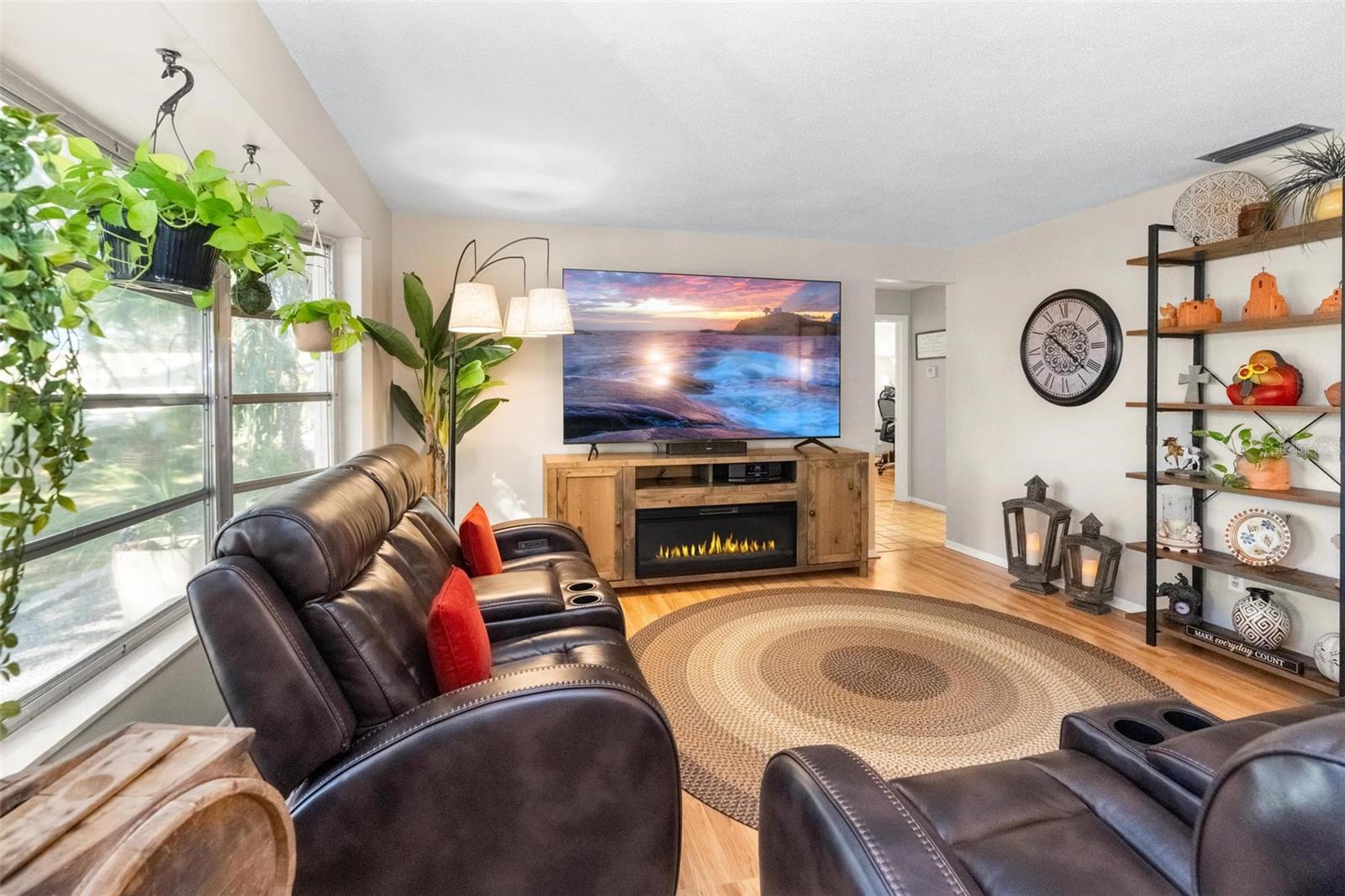 Image 5 of 57 For 14321 113th Avenue