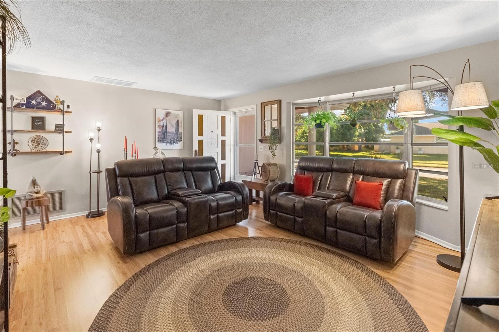 Image 7 of 57 For 14321 113th Avenue