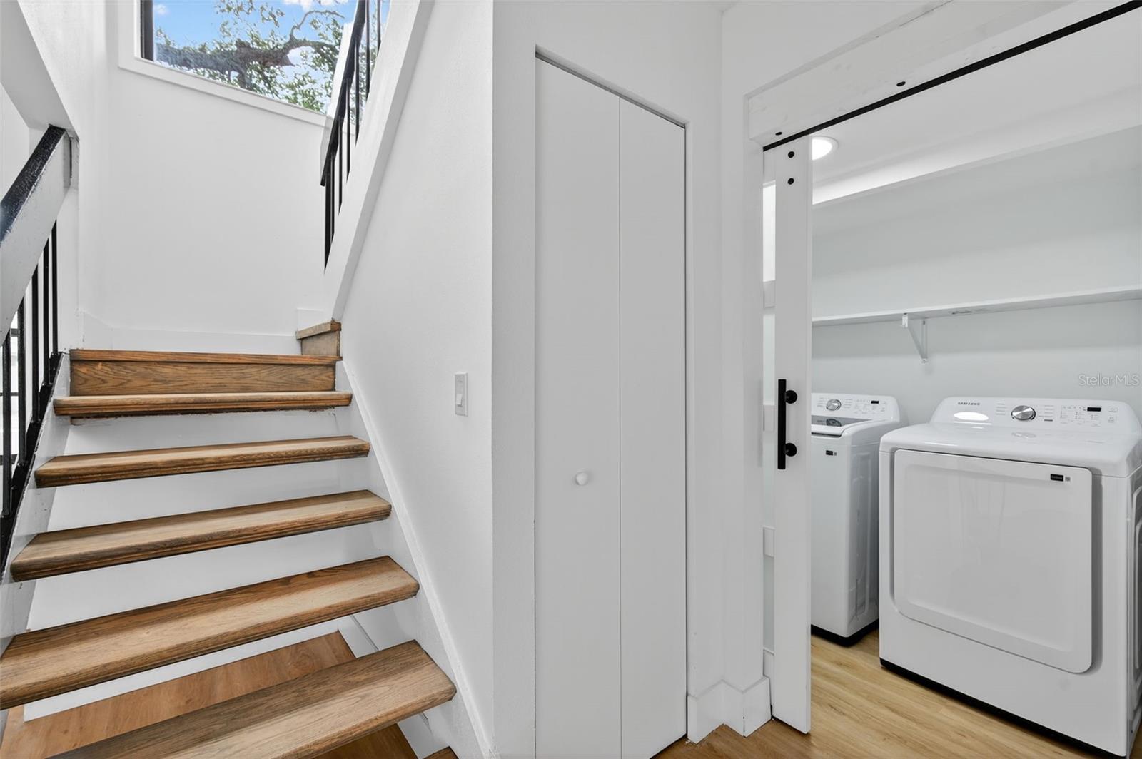 Image 11 of 60 For 10408 Rosemount Drive