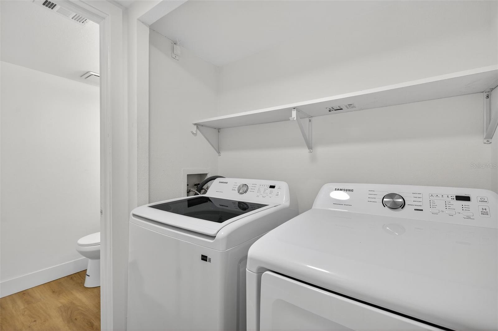 Image 12 of 60 For 10408 Rosemount Drive