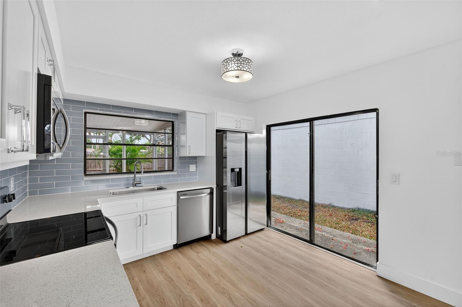 Image 16 of 60 For 10408 Rosemount Drive