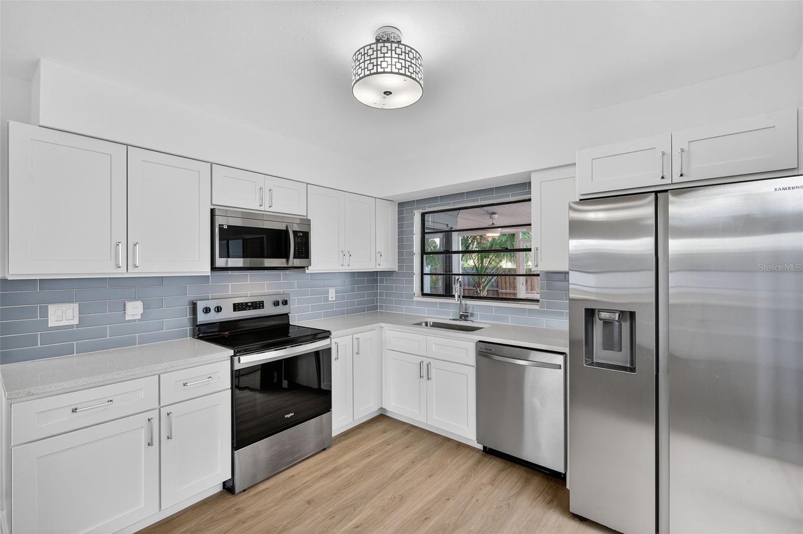 Image 18 of 60 For 10408 Rosemount Drive