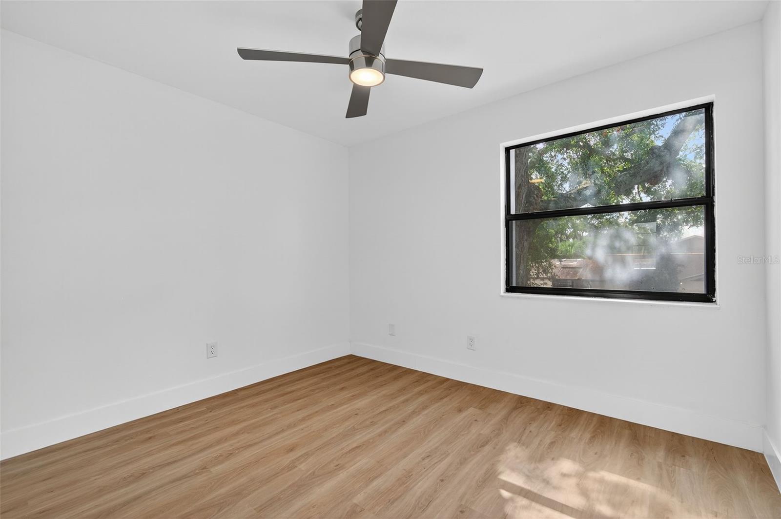 Image 25 of 60 For 10408 Rosemount Drive