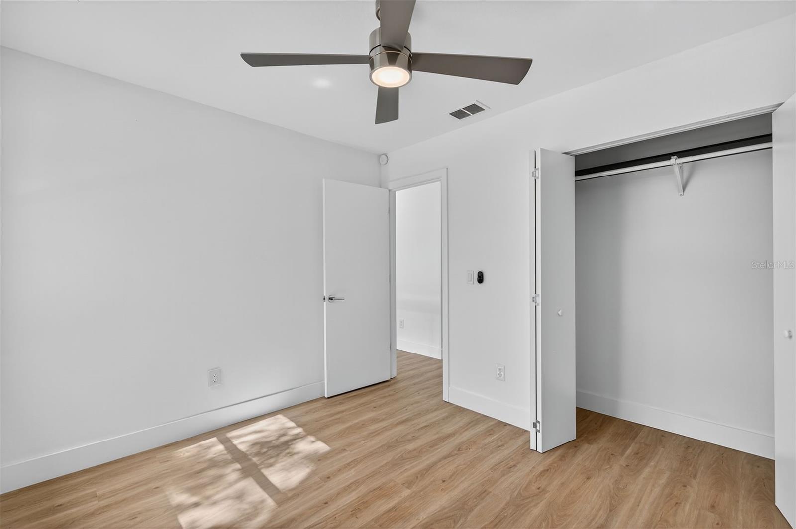 Image 27 of 60 For 10408 Rosemount Drive