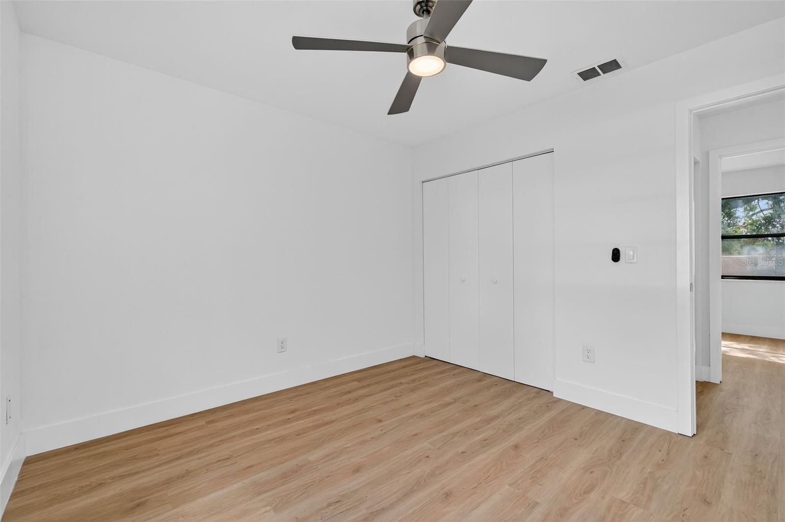 Image 31 of 60 For 10408 Rosemount Drive