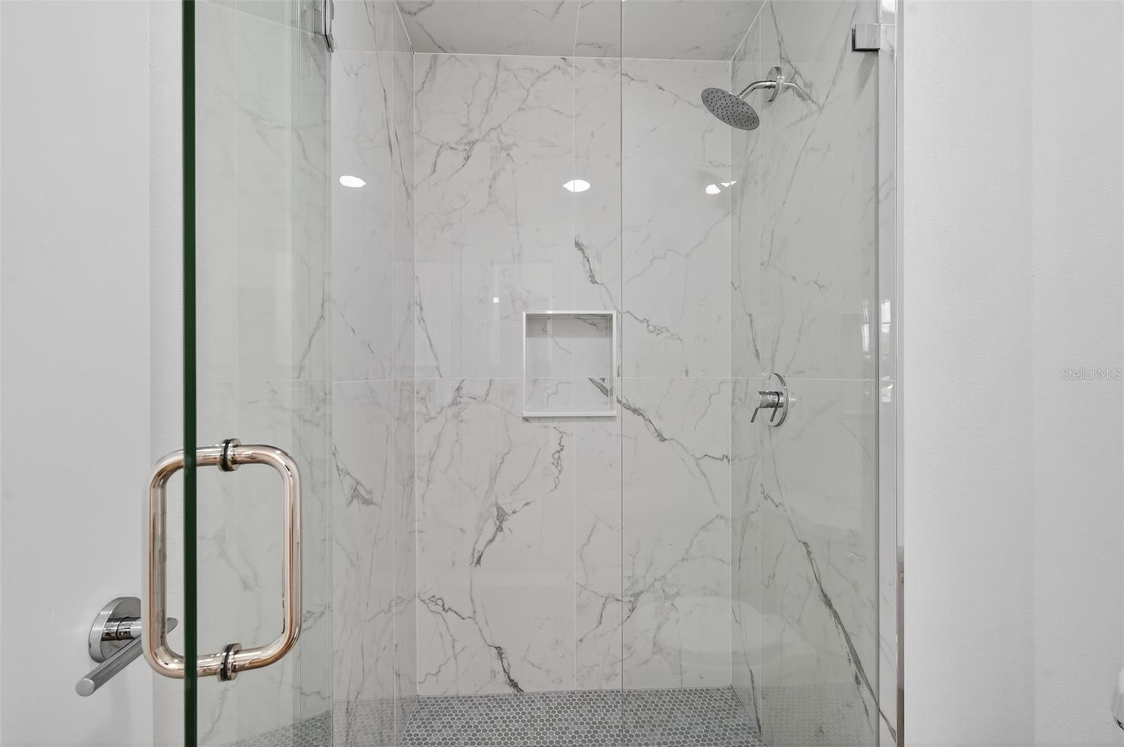 Image 42 of 60 For 10408 Rosemount Drive