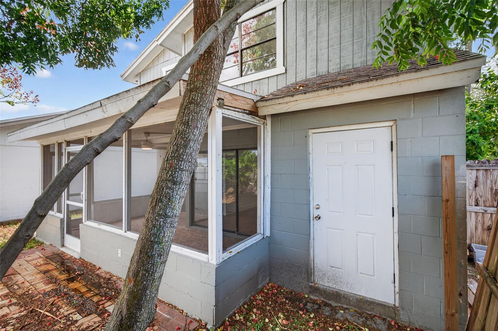 Image 52 of 60 For 10408 Rosemount Drive