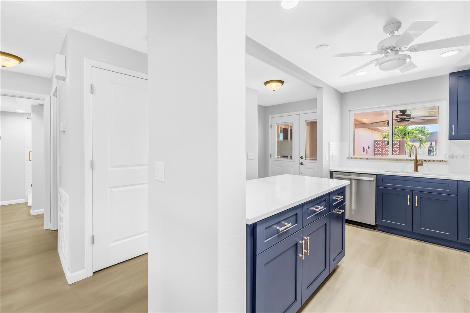 Image 14 of 87 For 433 Boca Ciega Point Boulevard S