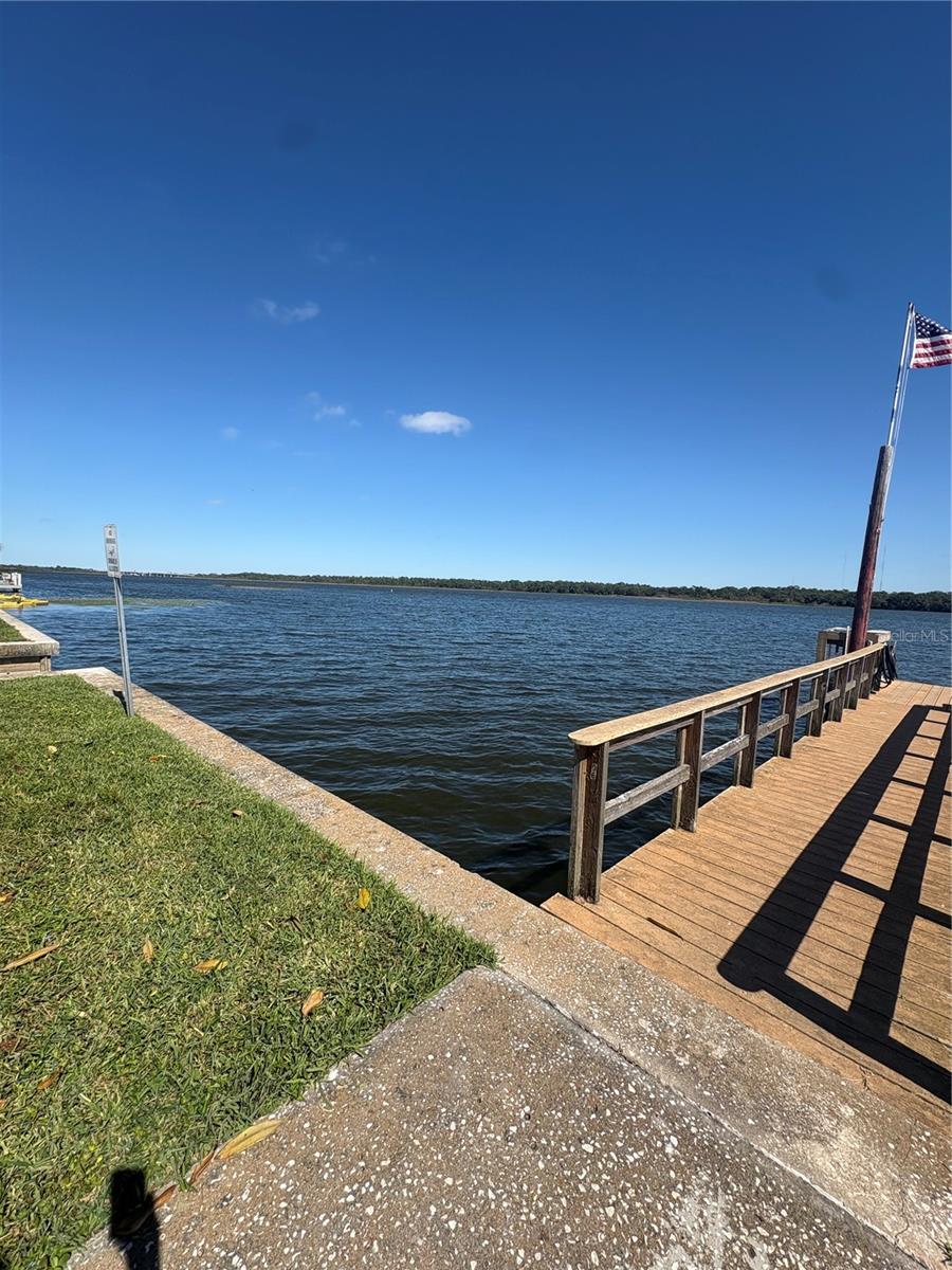 Listing photo id 32 for 440 Denice Drive