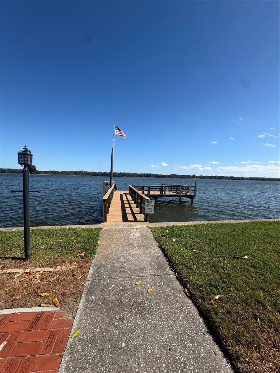 Listing photo id 33 for 440 Denice Drive