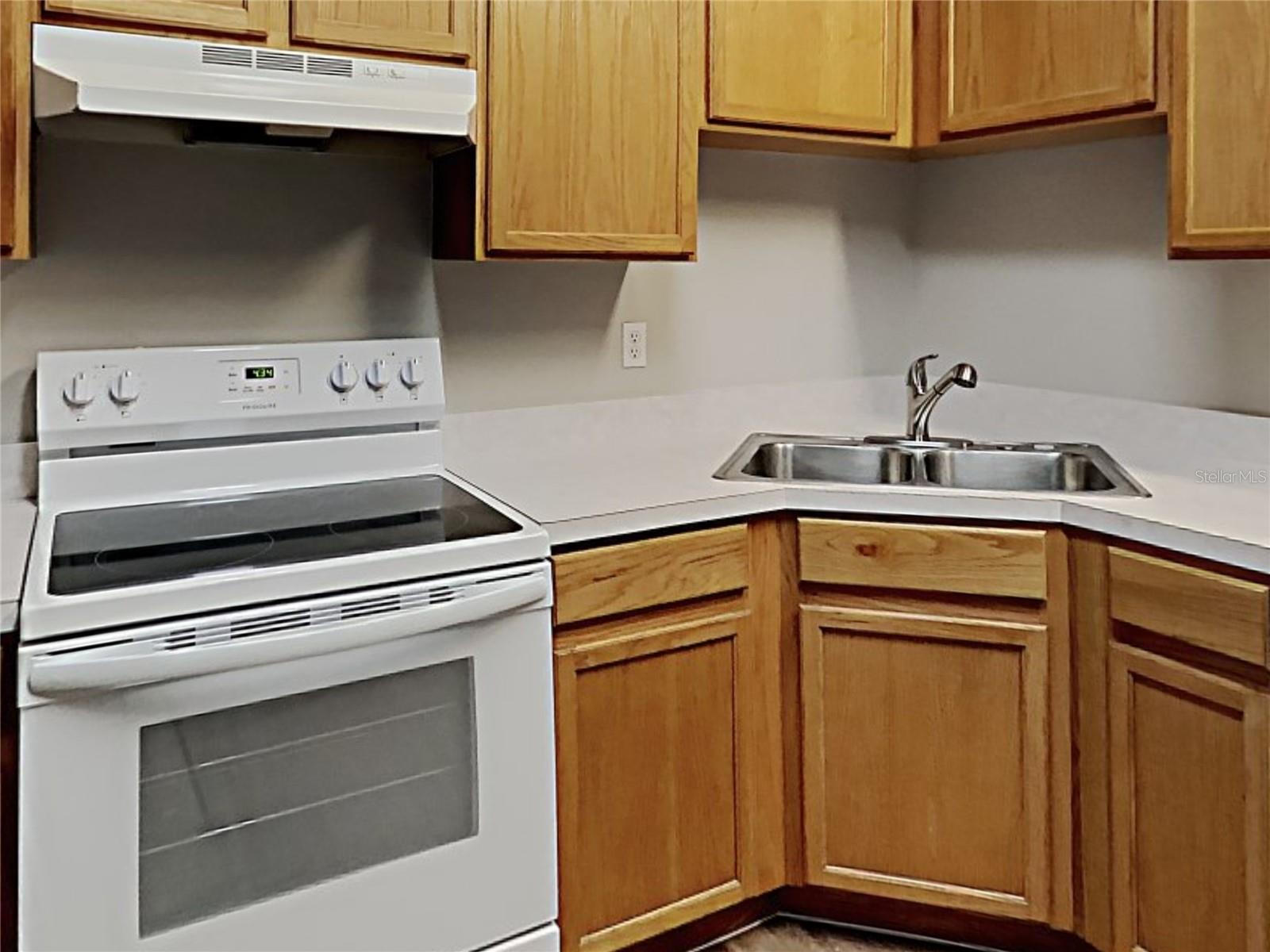 Image 12 of 29 For 1064 Scenic View Circle