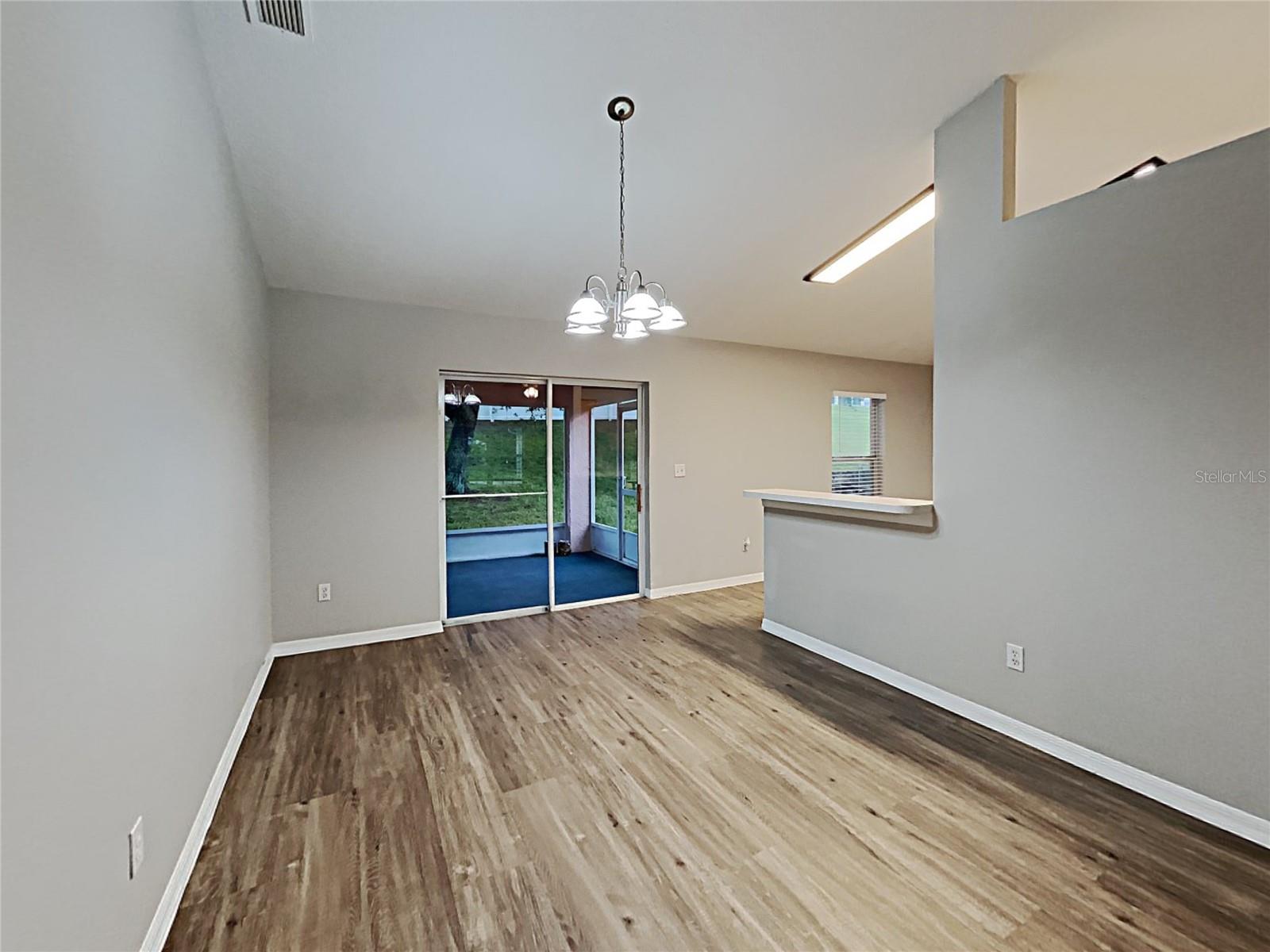 Image 8 of 29 For 1064 Scenic View Circle