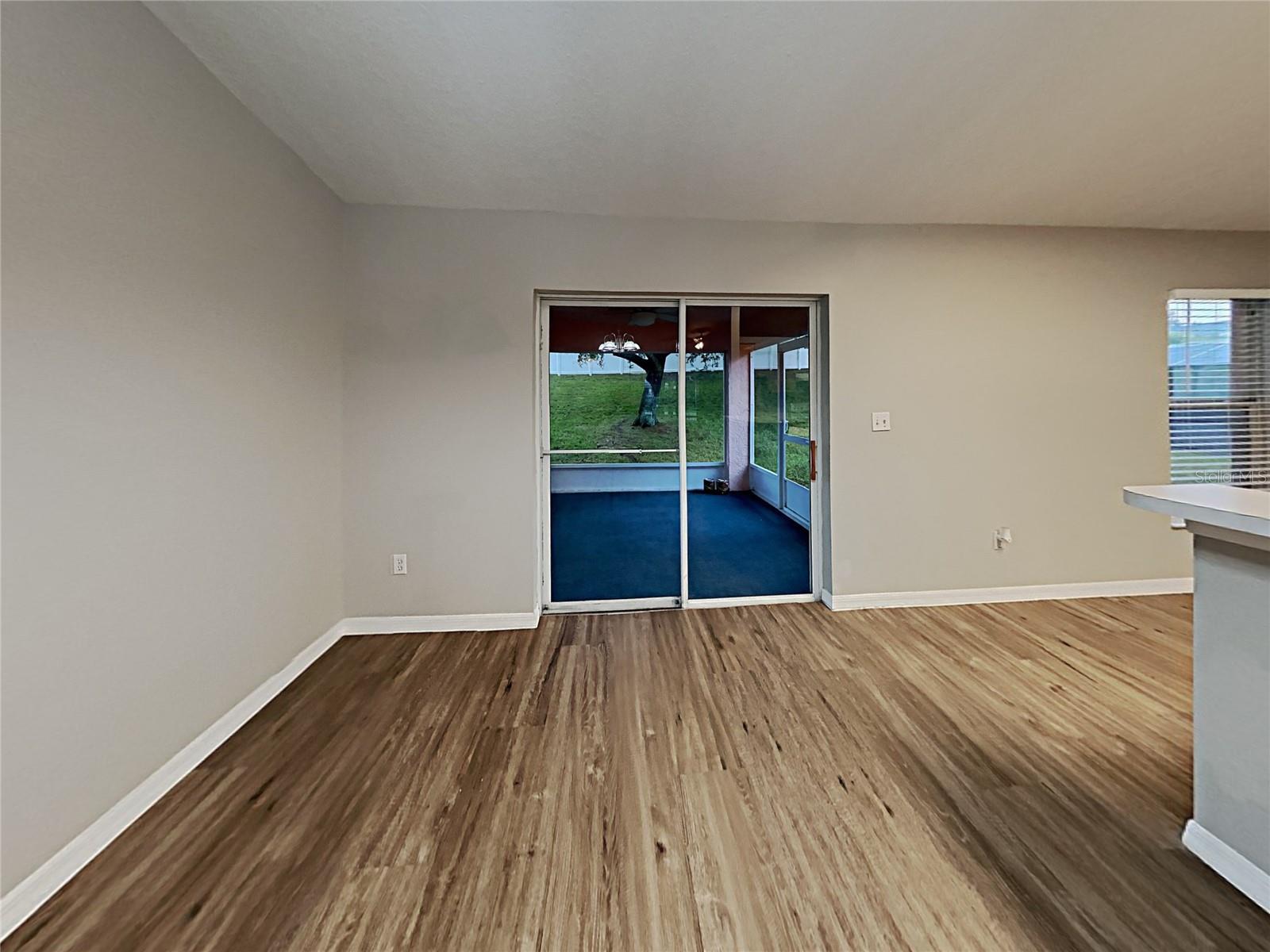 Image 9 of 29 For 1064 Scenic View Circle