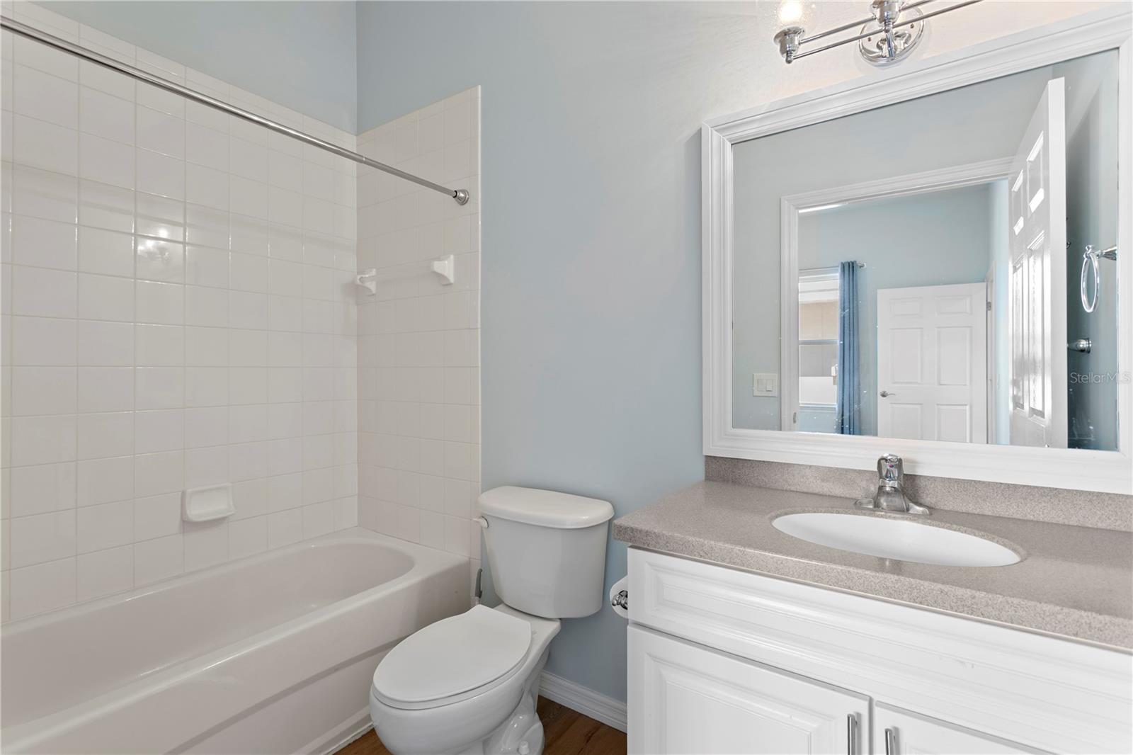 Image 9 of 31 For 220 7th Avenue N 220