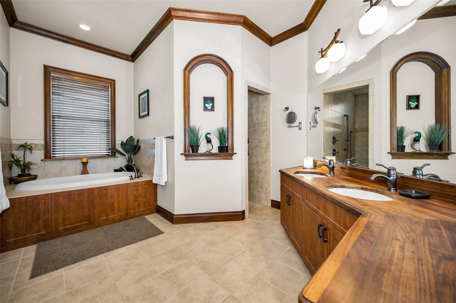 Image 22 of 92 For 6141 Lafayette Street