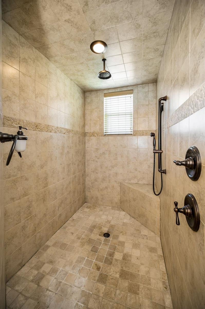 Image 24 of 92 For 6141 Lafayette Street