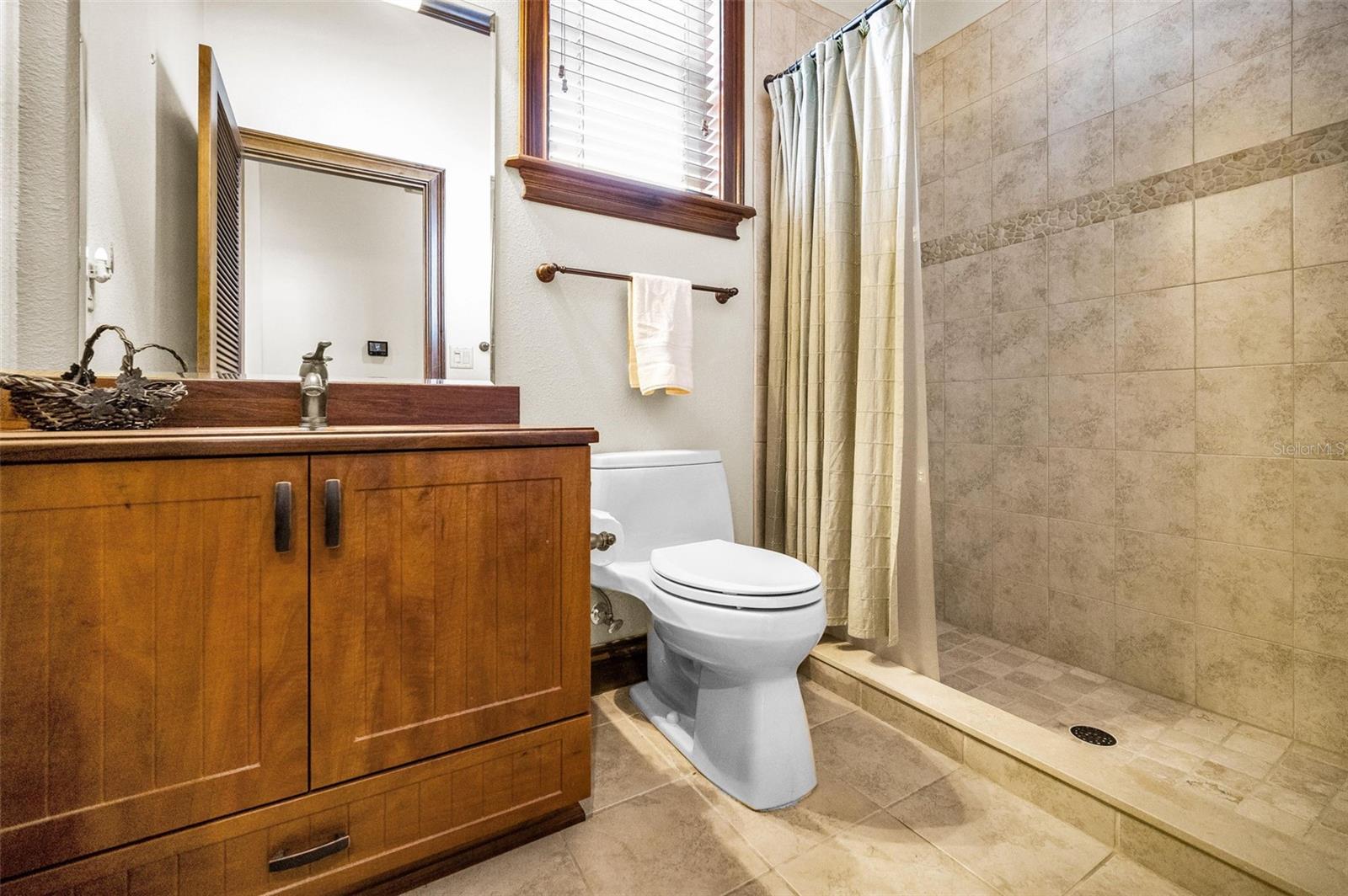 Image 27 of 92 For 6141 Lafayette Street