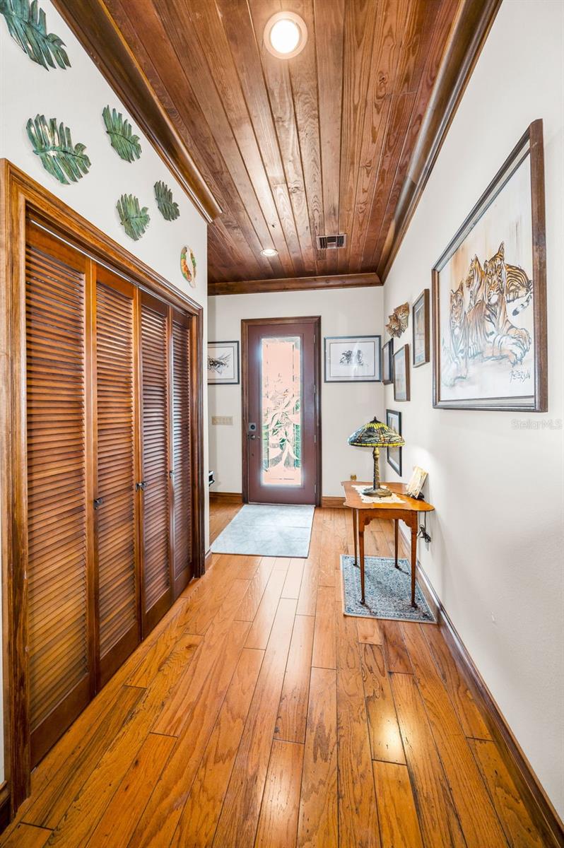 Image 7 of 92 For 6141 Lafayette Street