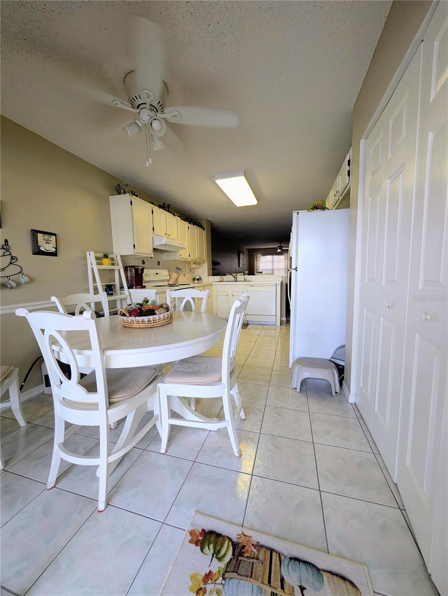 Image 24 of 33 For 4575 Whitton Way 1126