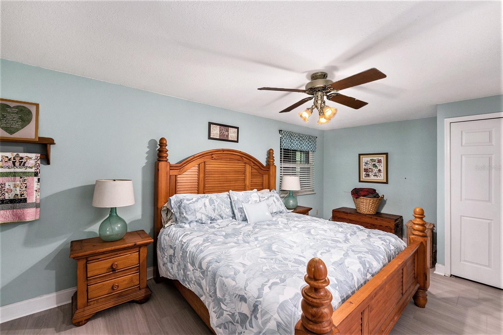 Image 14 of 34 For 643 Satinleaf Avenue