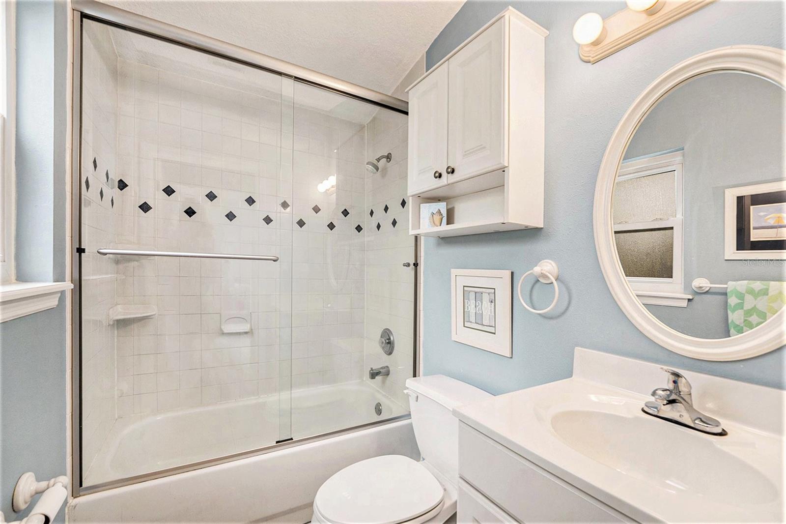 Image 21 of 34 For 643 Satinleaf Avenue